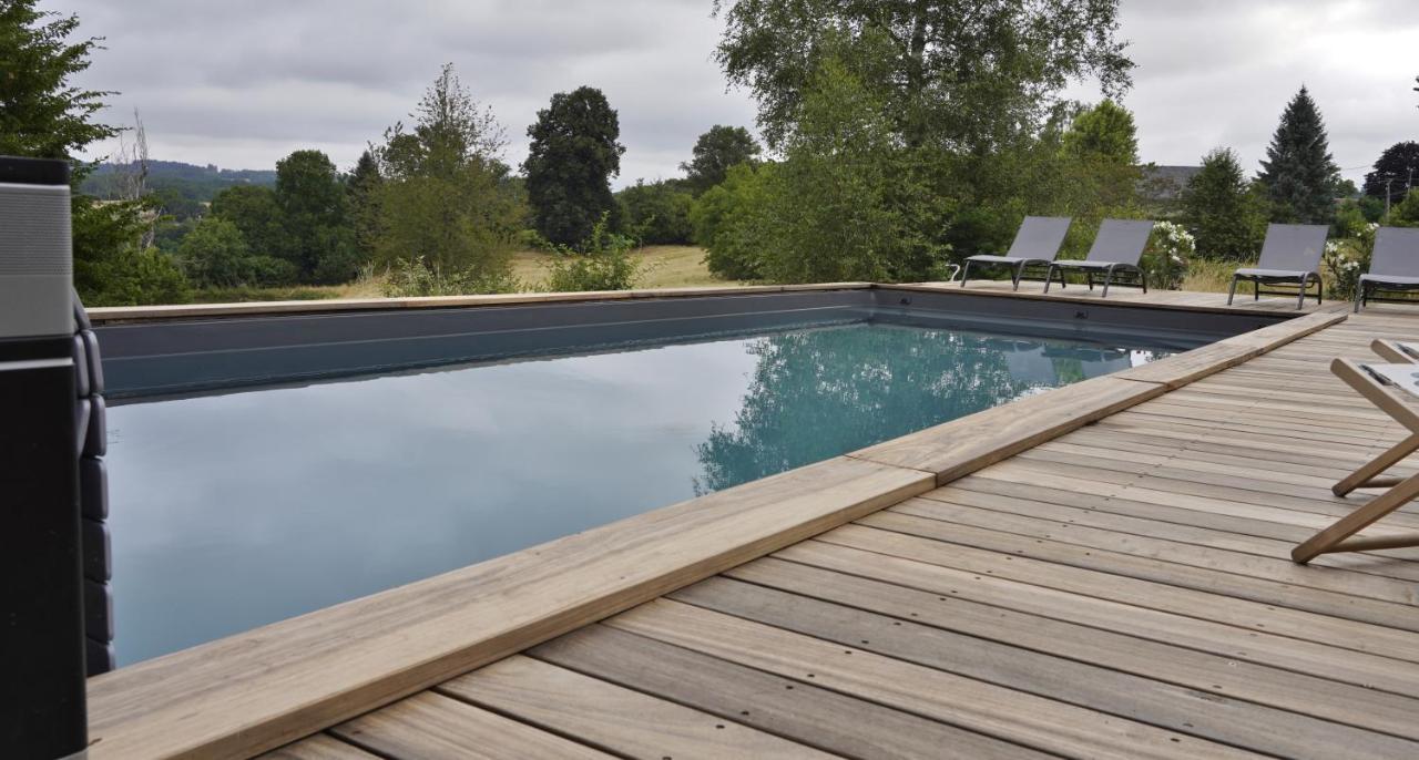 Une Pause En Correze Sarroux Екстер'єр фото