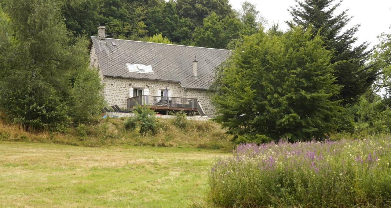 Une Pause En Correze Sarroux Екстер'єр фото