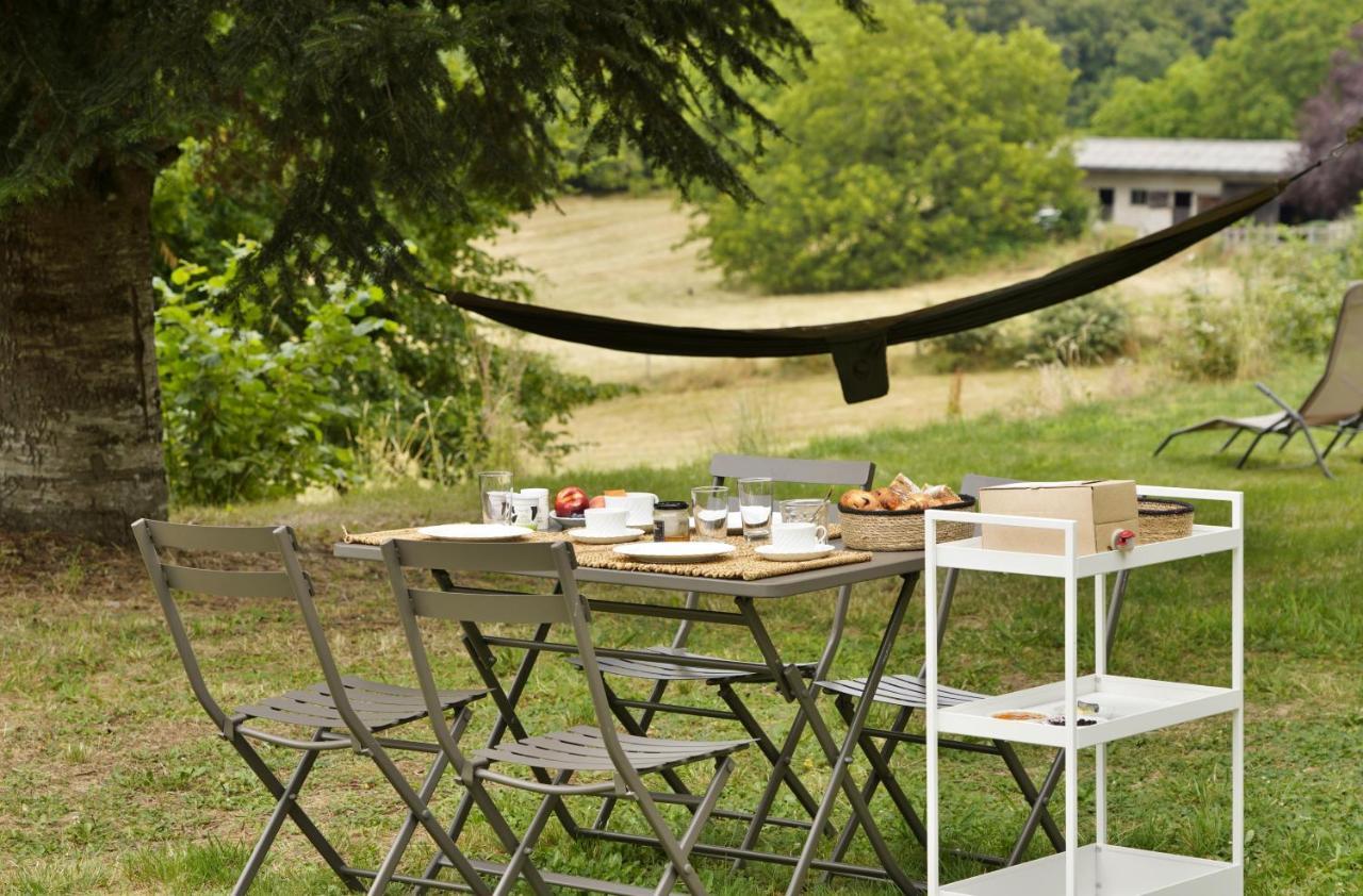 Une Pause En Correze Sarroux Екстер'єр фото